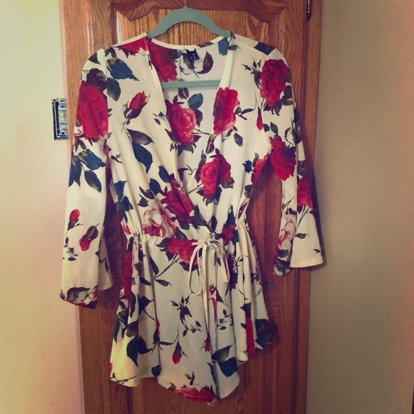 Other - Rose long sleeve romper